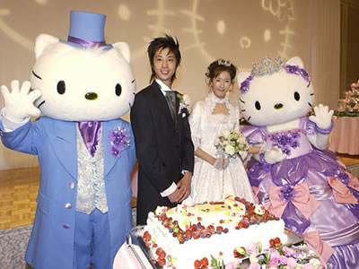 Hello Kitty Wedding Gowns. Hello Kitty Weddings, VOMIT!